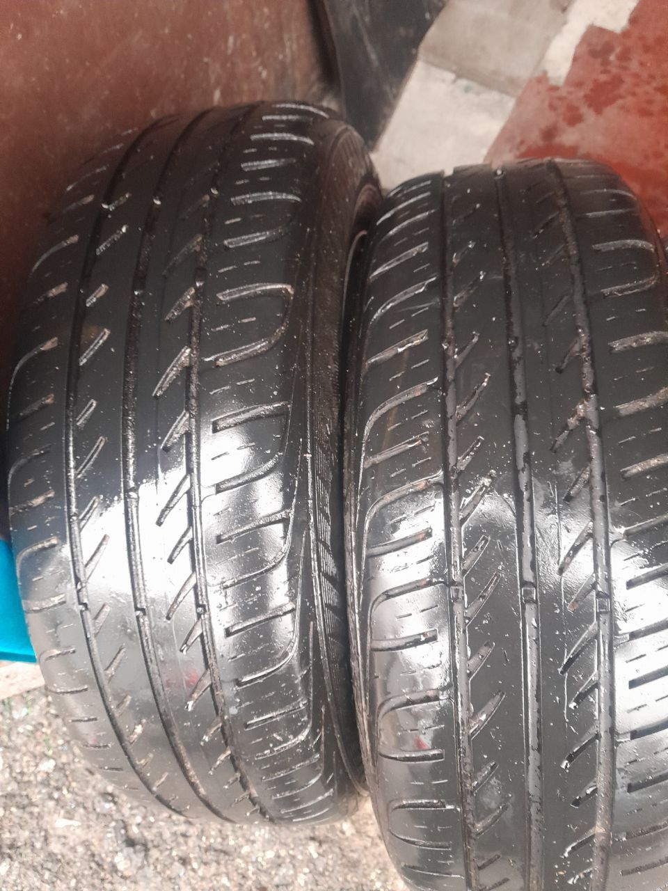 Продам літню резину з дисками R14