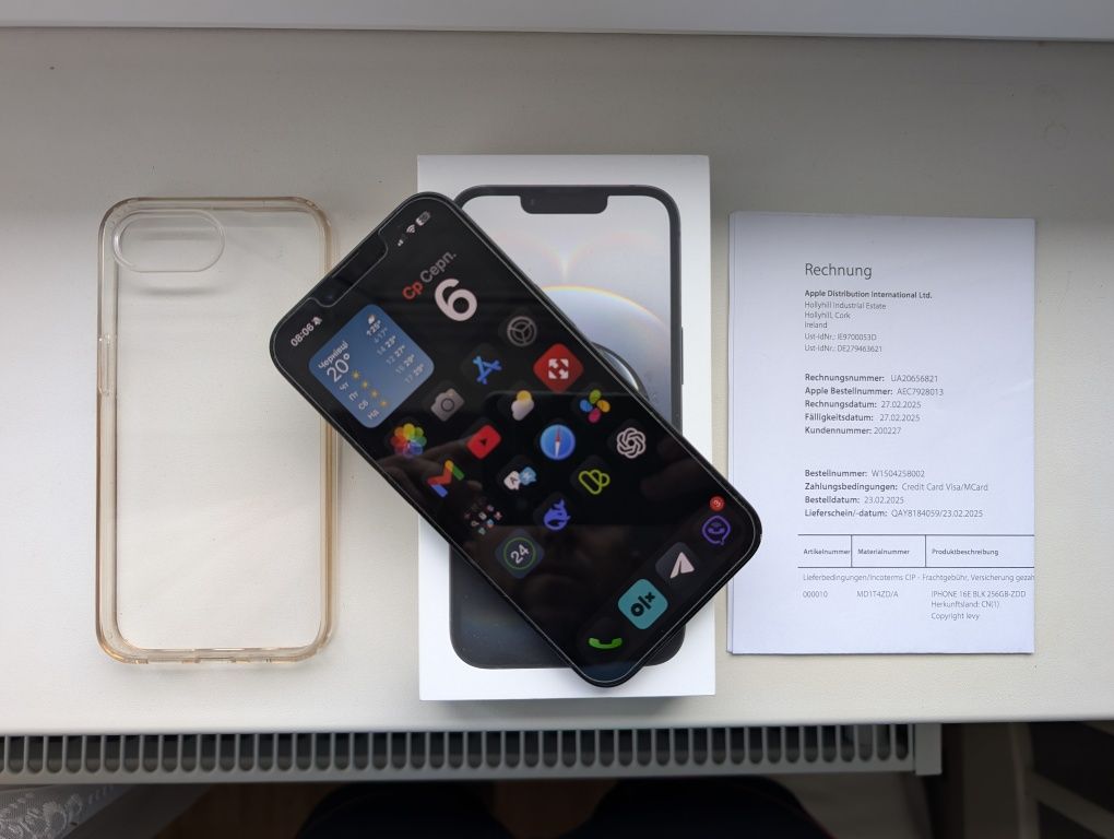 Ідеальний iPhone 16e 256 GB + case. Офіційна європейська версія