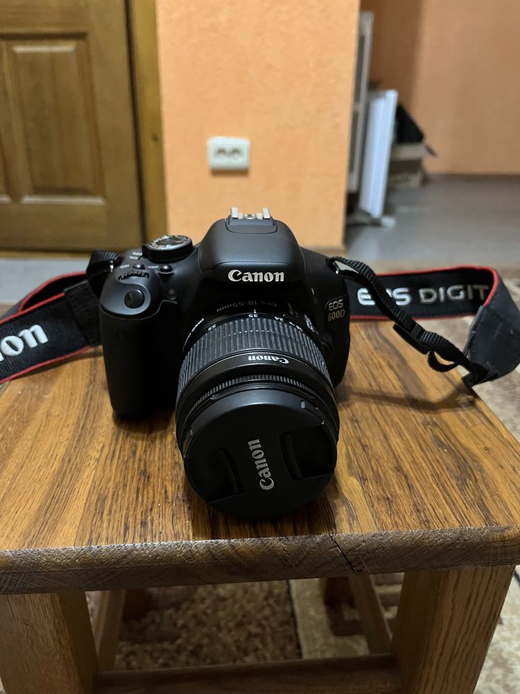 Canon eos600d майже новий!