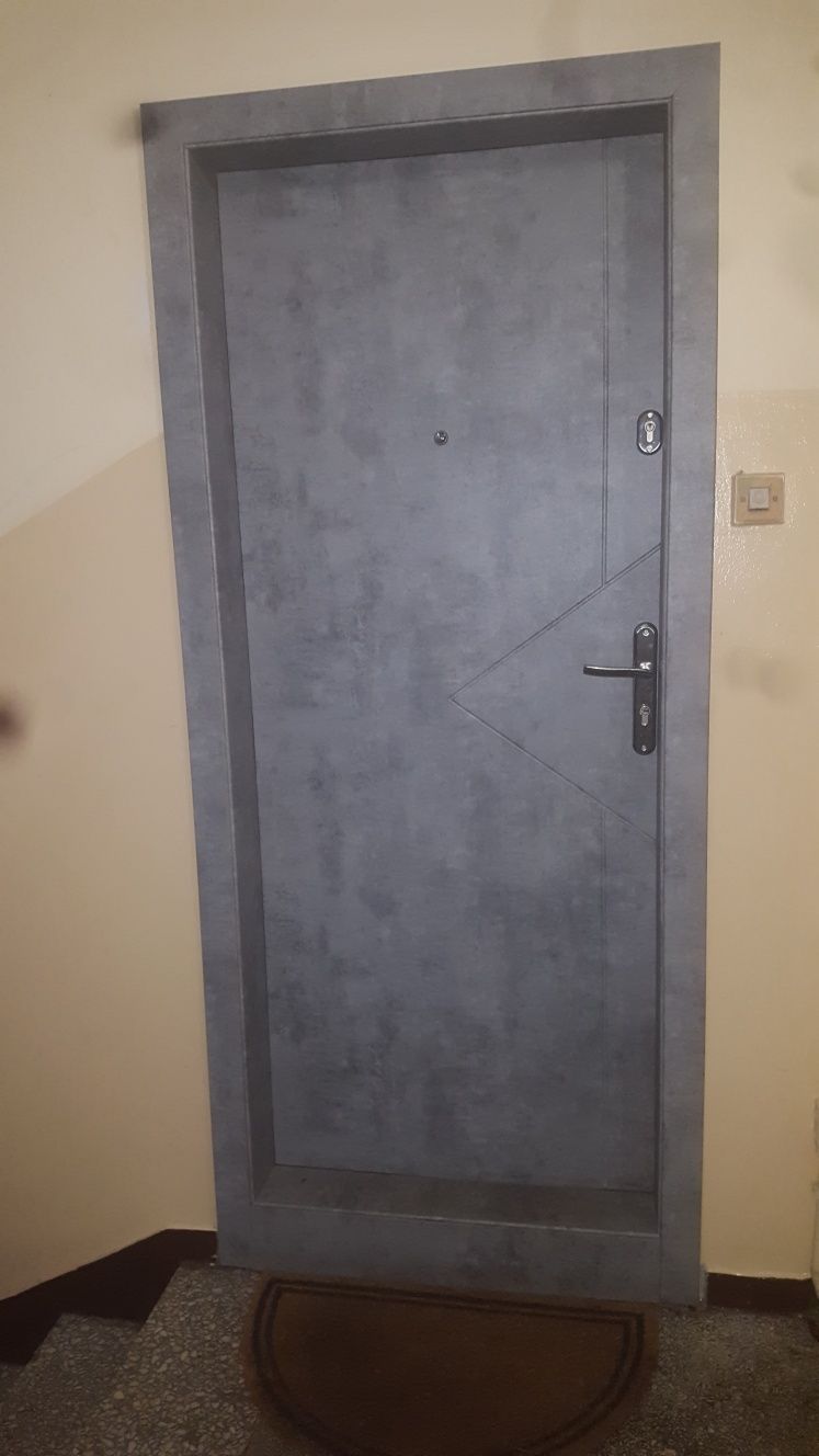 Drzwi do domów i mieszkań