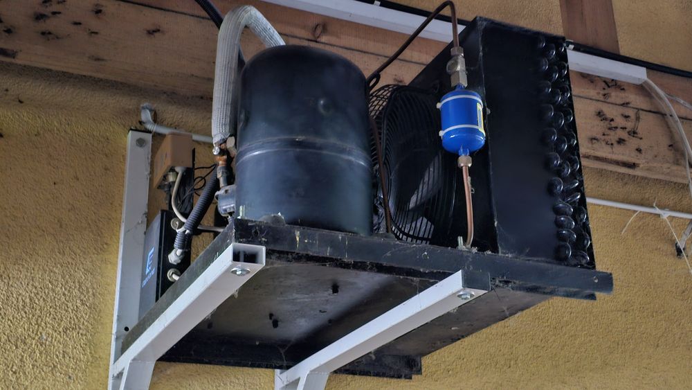 Zbiornik chłodzący Alfa Laval z agregatem i mieszadłem