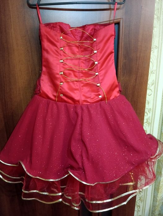 Сукня на дівчинку 9-12років