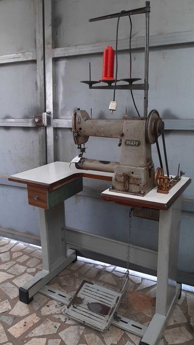 Máquina Industrial de costura PFAFF