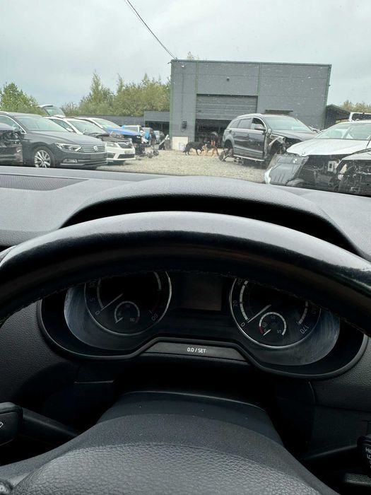 Кермо руль мультируль Octavia A7 VRS RS лепестки перфорація скошений