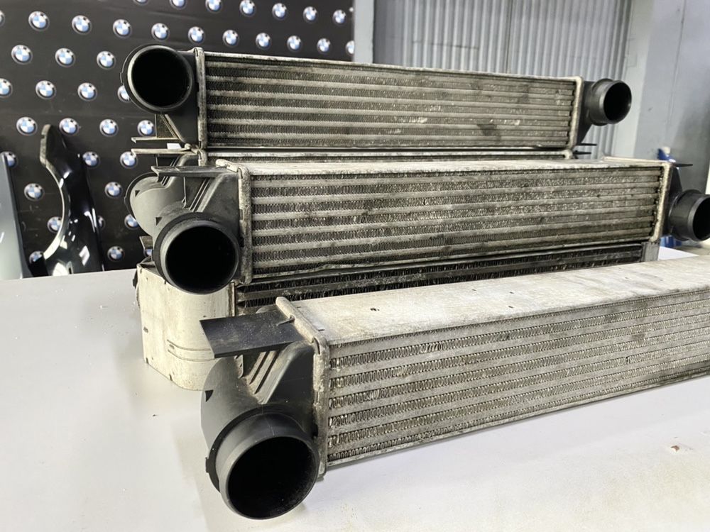 Интеркулер BMW E39 M47 M57 2.0 d 3.0 d 2.5 д Інтеркулер БМВ Е39 М57
