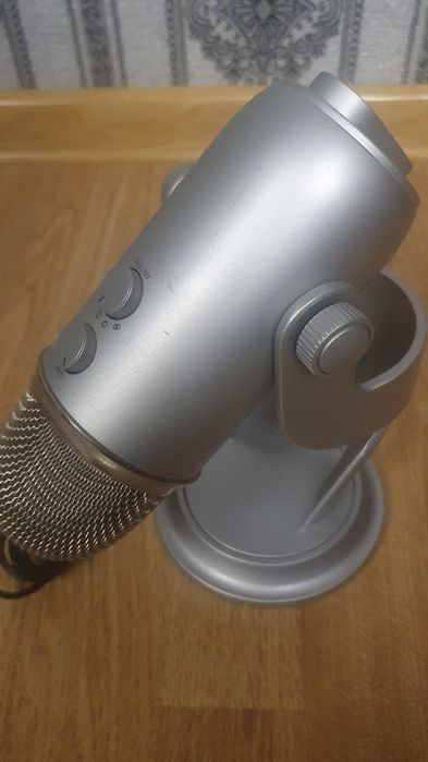 Мікрофон Blue Yeti