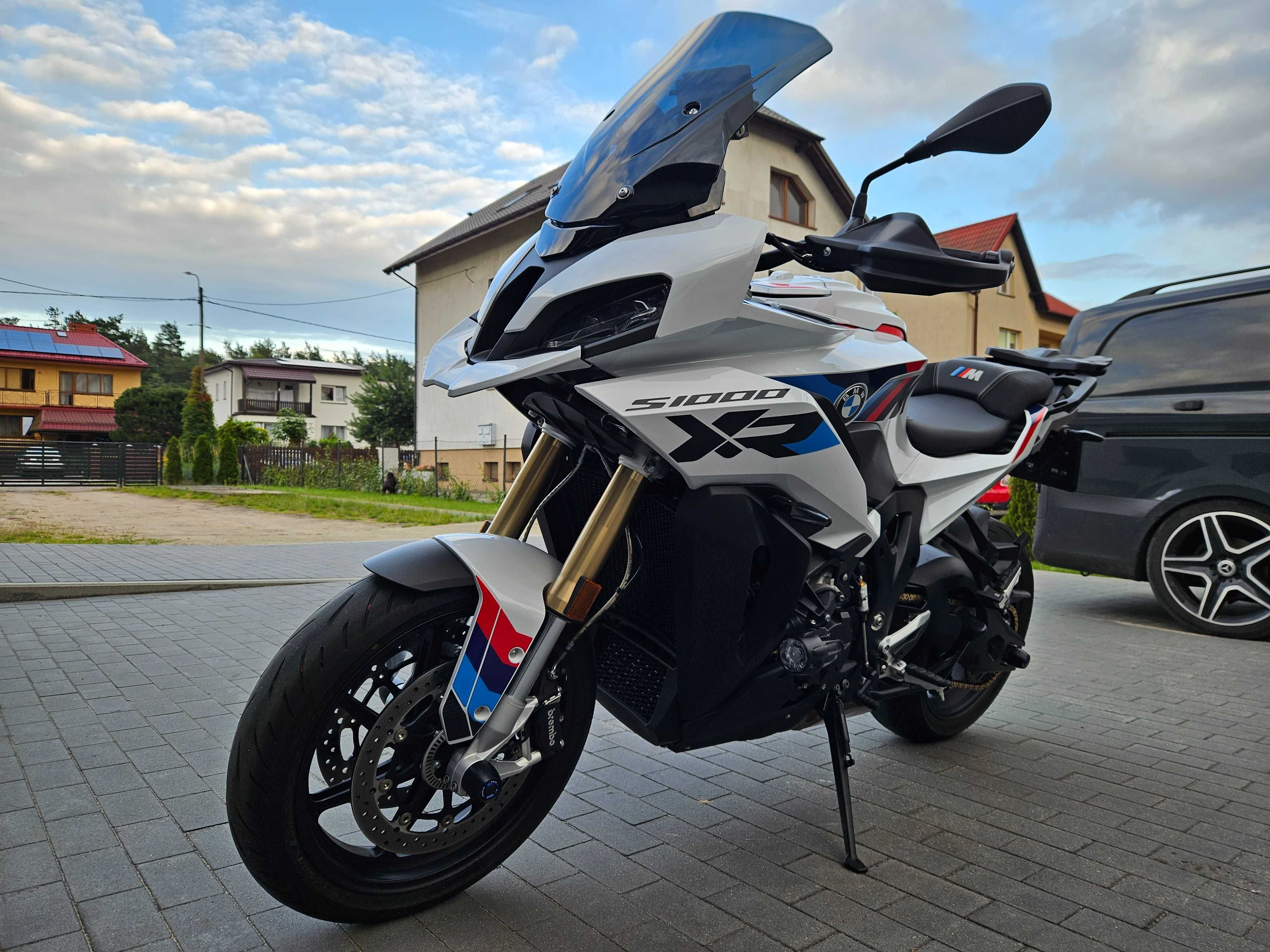 BMW S1000XR 2024r M-pakiet 4tyś km Akrapovic Kufry gwarancja 5lat