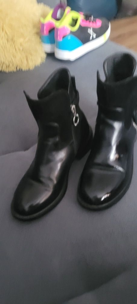 Buty Kazar Studio rozm. 35