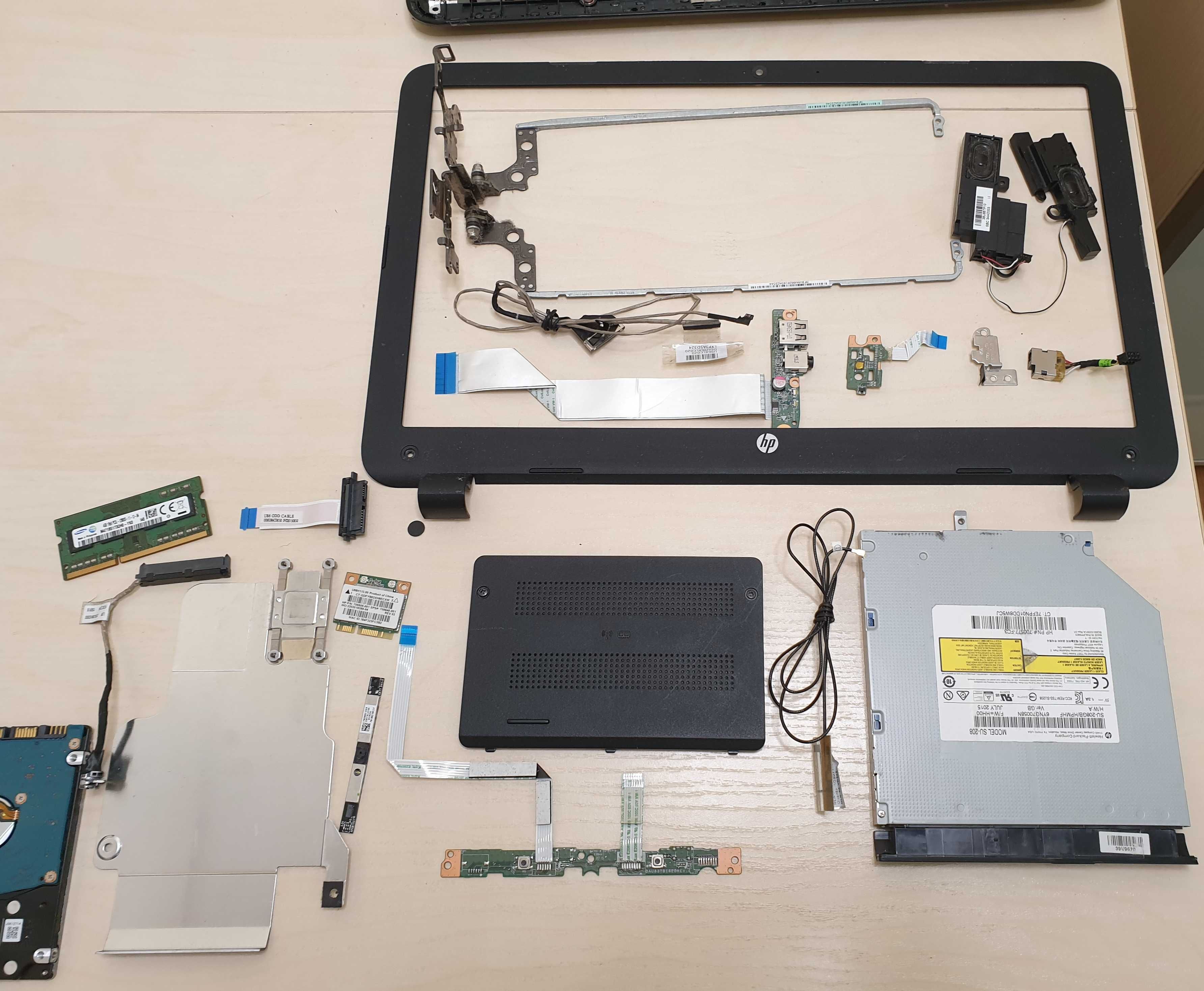 HP Pavilion 15-F 15-F222WM 15-F223NR Разборка ноутбука / запчастини