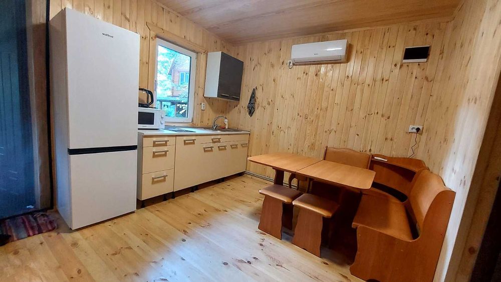 Здаю новий двохпов. зруб з каміном на 12чол.(баня та чан) ліс, Десна