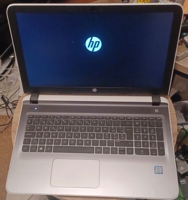 Biały HP Pavilion Notebook - 15-ab266nz (ENERGY STAR) 1 TB/8GB