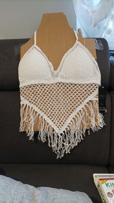 Top damski biały w stylu boho.