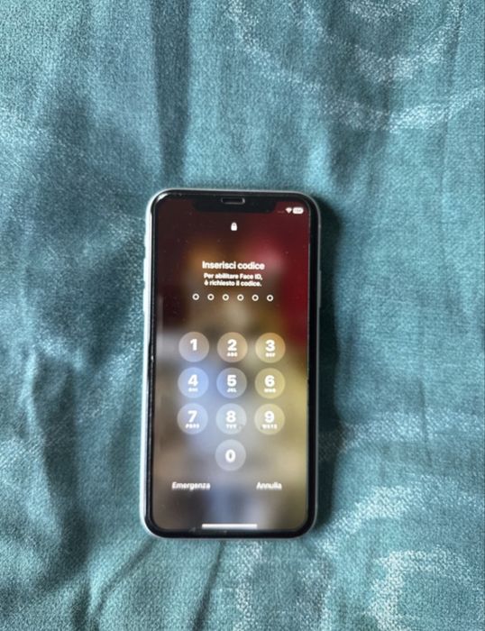 Iphone xr 64gigas