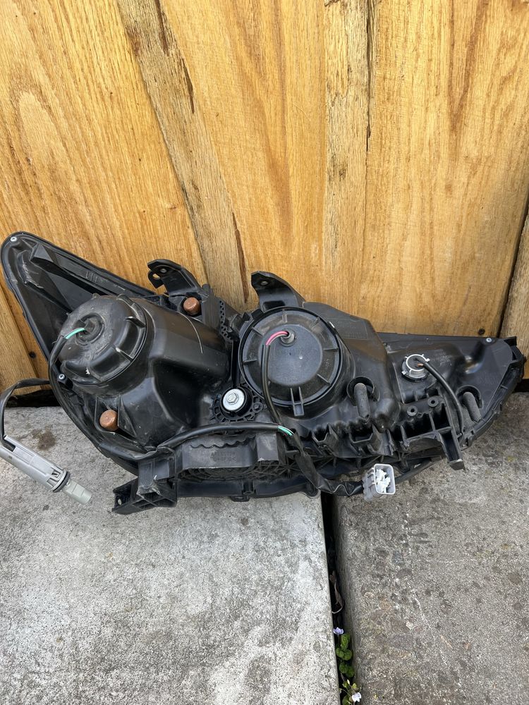 Фара ліва Mitsubishi ASX sport halogen 2011-2019