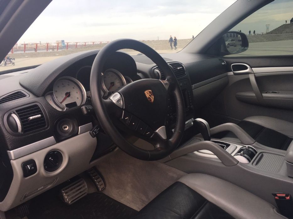 Продам Porsche Cayenne S Titanium Edition