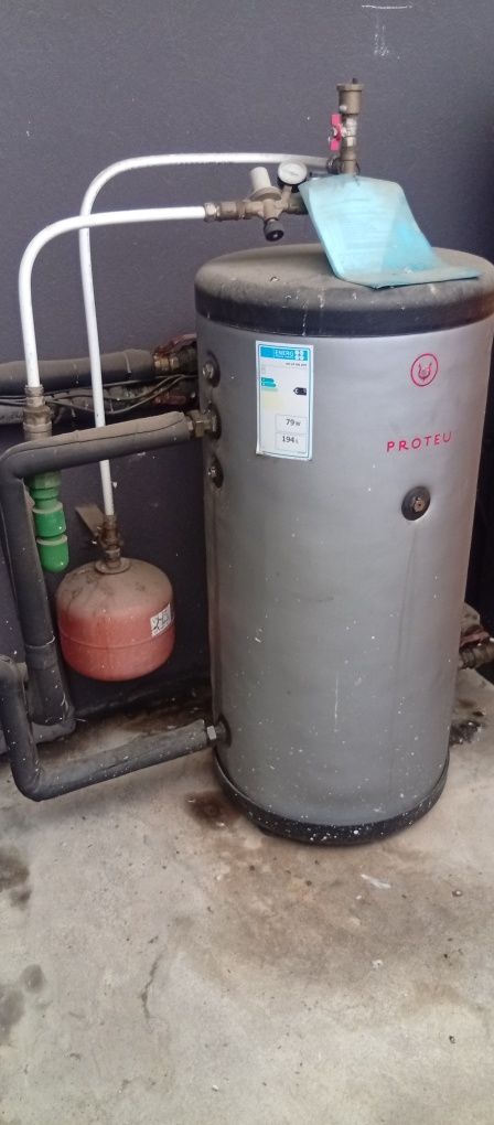Bomba de Calor Ariston Nimbus Pocket + Aparelhos