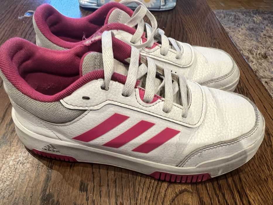 Adidas r 35.5 ……,…………….