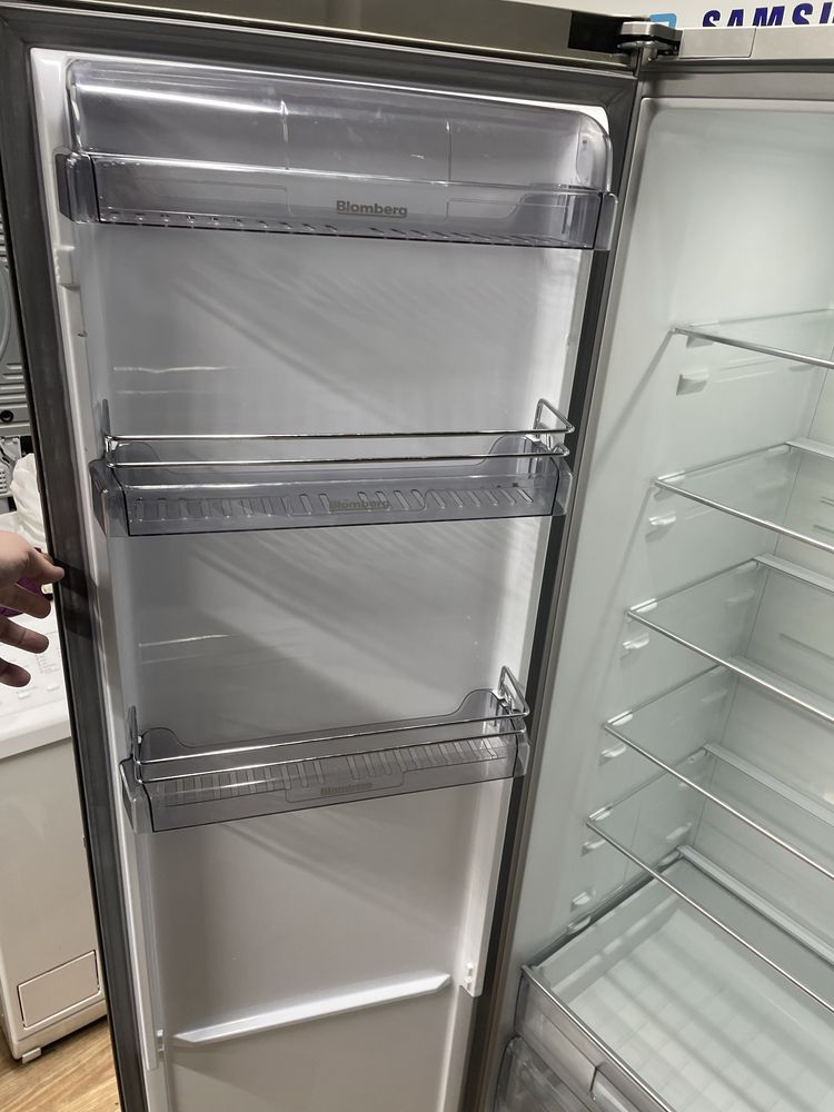 Холодильна камера Blomberg (холодильник)