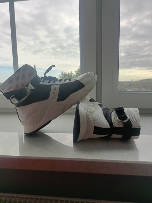Buty sneakersy "Rage Age" w kolorze Bianco