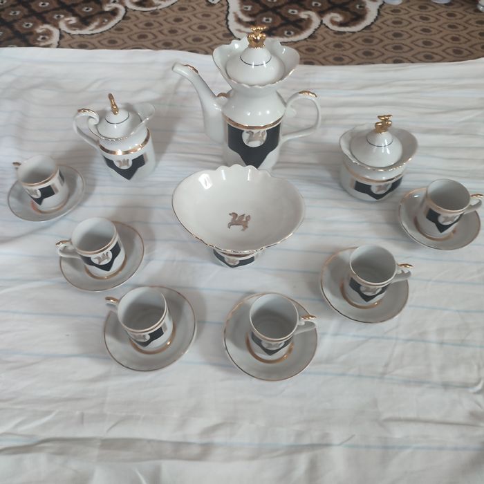 Продам кофейний сервіз на 6 персон.