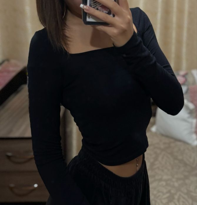 Кофта з акцентним вирізом H&M
