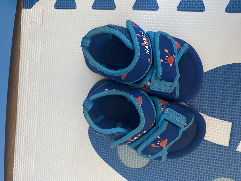 Sandałki chłopięce na rzepy rozmiar 22 / 23