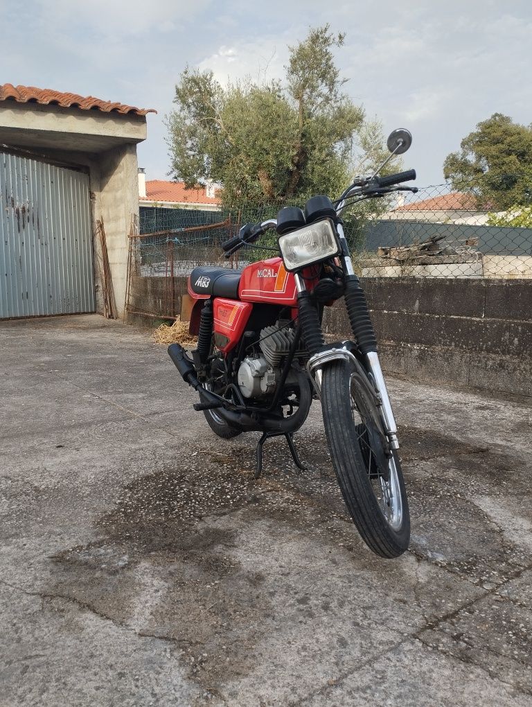 Vendo Macal M83, usada, com a documentação toda em dia
