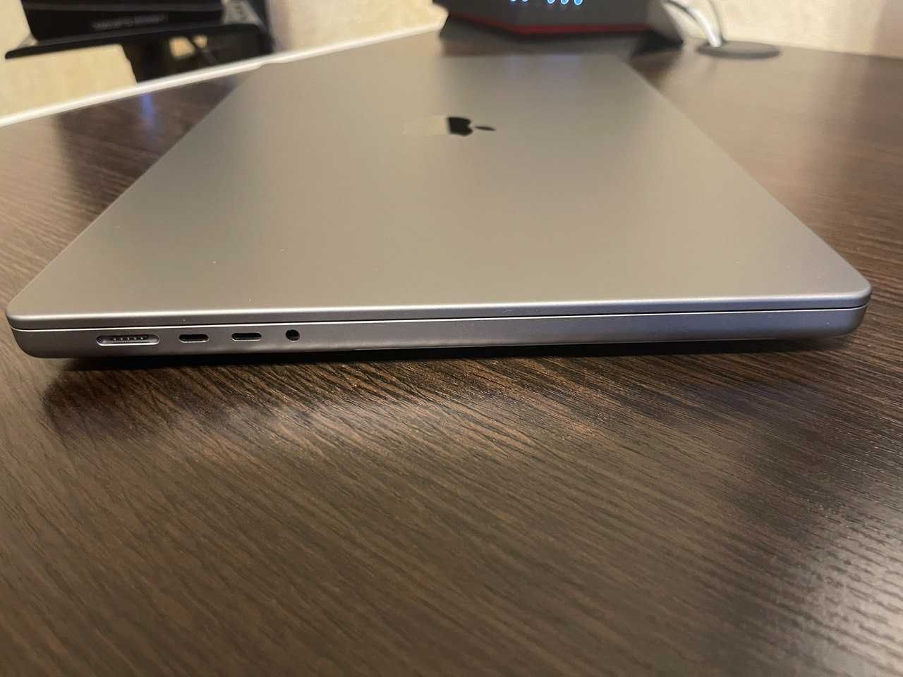 MacBook Pro 2021 M1 Pro 16' 32GB SSD512