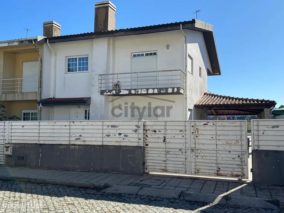 Moradia T4 com Jardim em Lousada – Excelente Oportunidade!