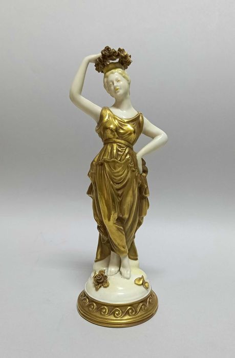 Muza, alegoria, złocona figurka Volkstedt. przed 1936 r.