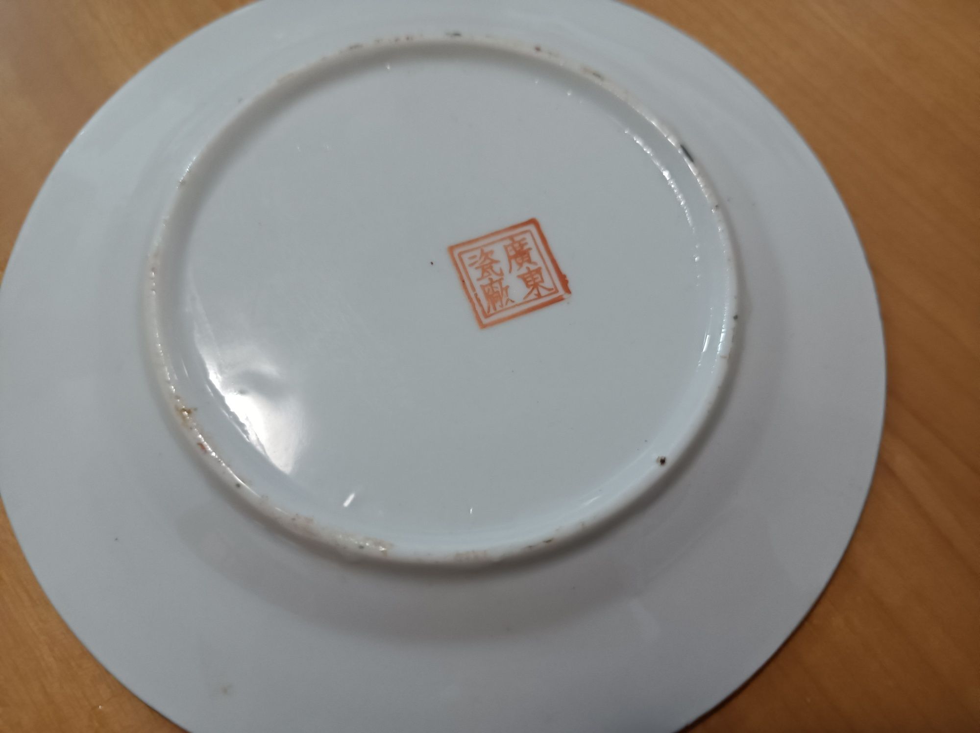 Prato antigo de porcelana chinesa