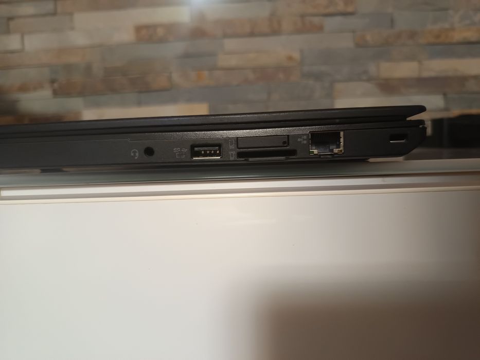 Portátil Lenovo X250 / 8GB RAM / SSD 256GB