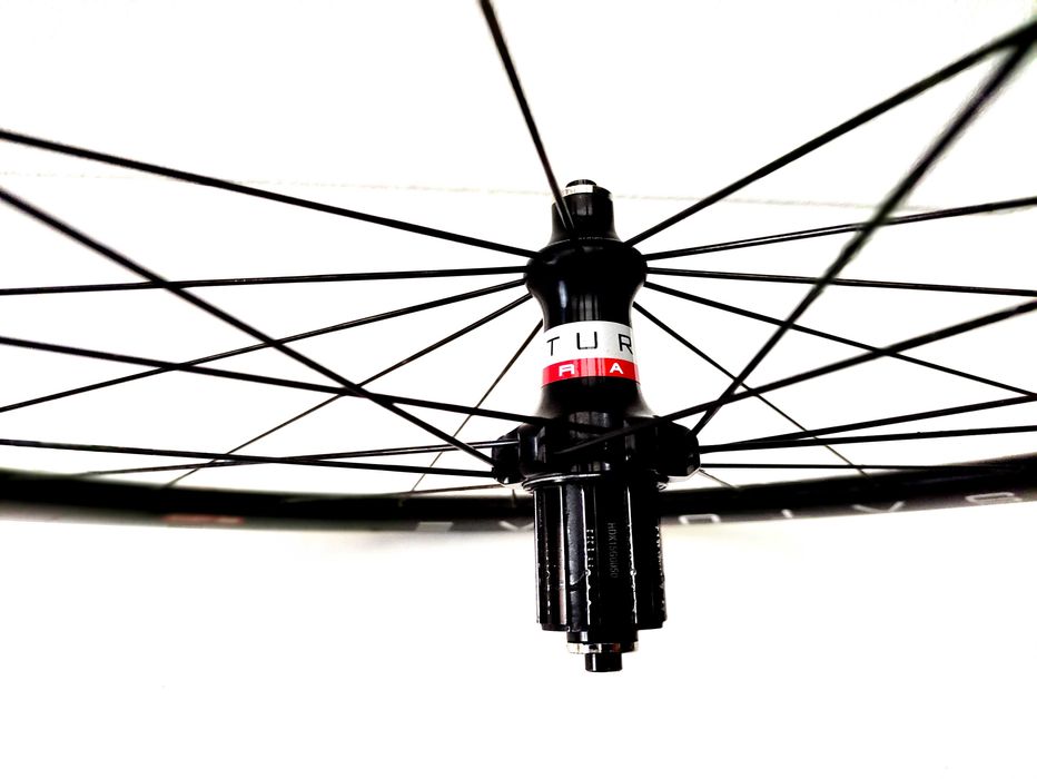 Koło tył Karbon Szosa SATURAE DT Swiss 28'' Wysokie i Lekkie Aero Krk