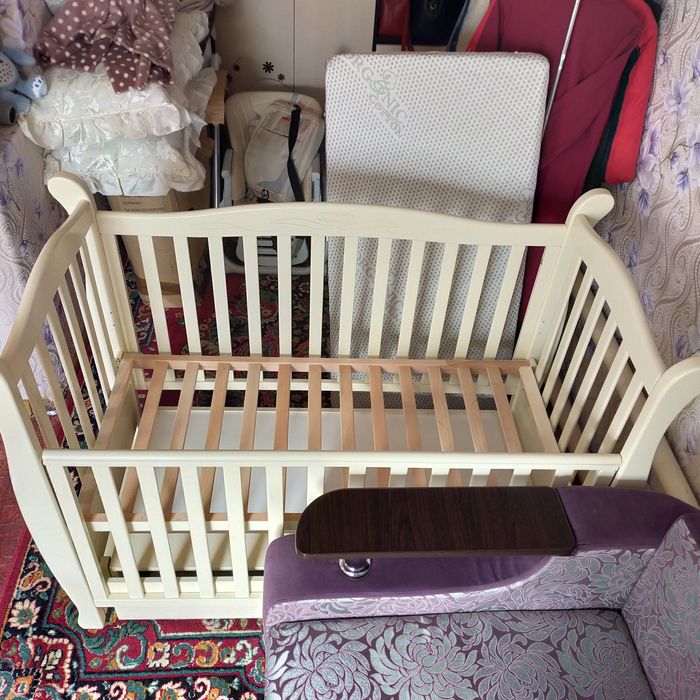 Дитяче ліжечко в чудовому стані