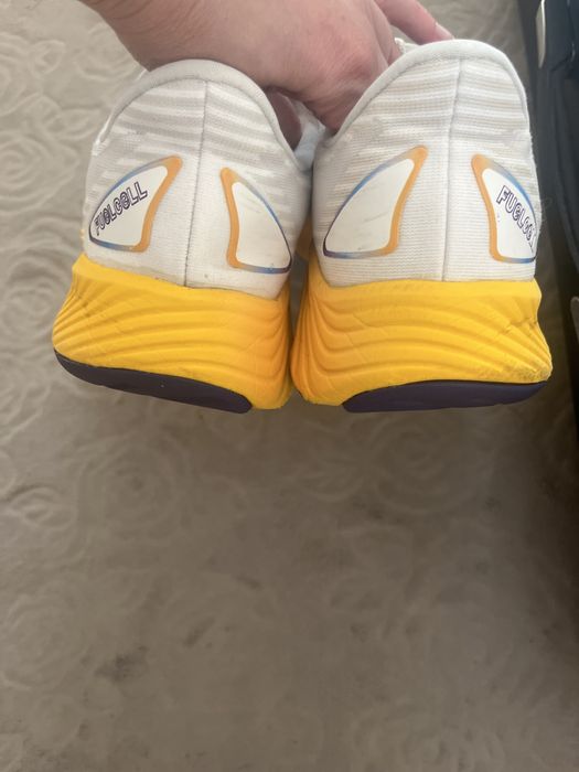 Кросівки New balance fuel cell