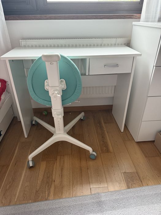 Biurko dziecięce i krzesło