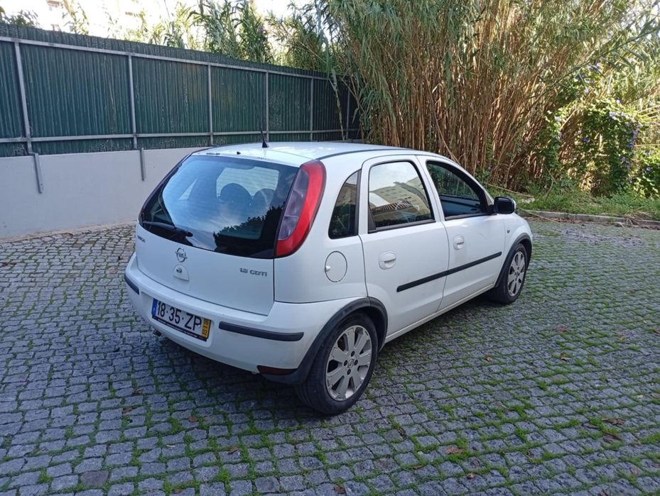 Opel corsa 1.3cdti 2005