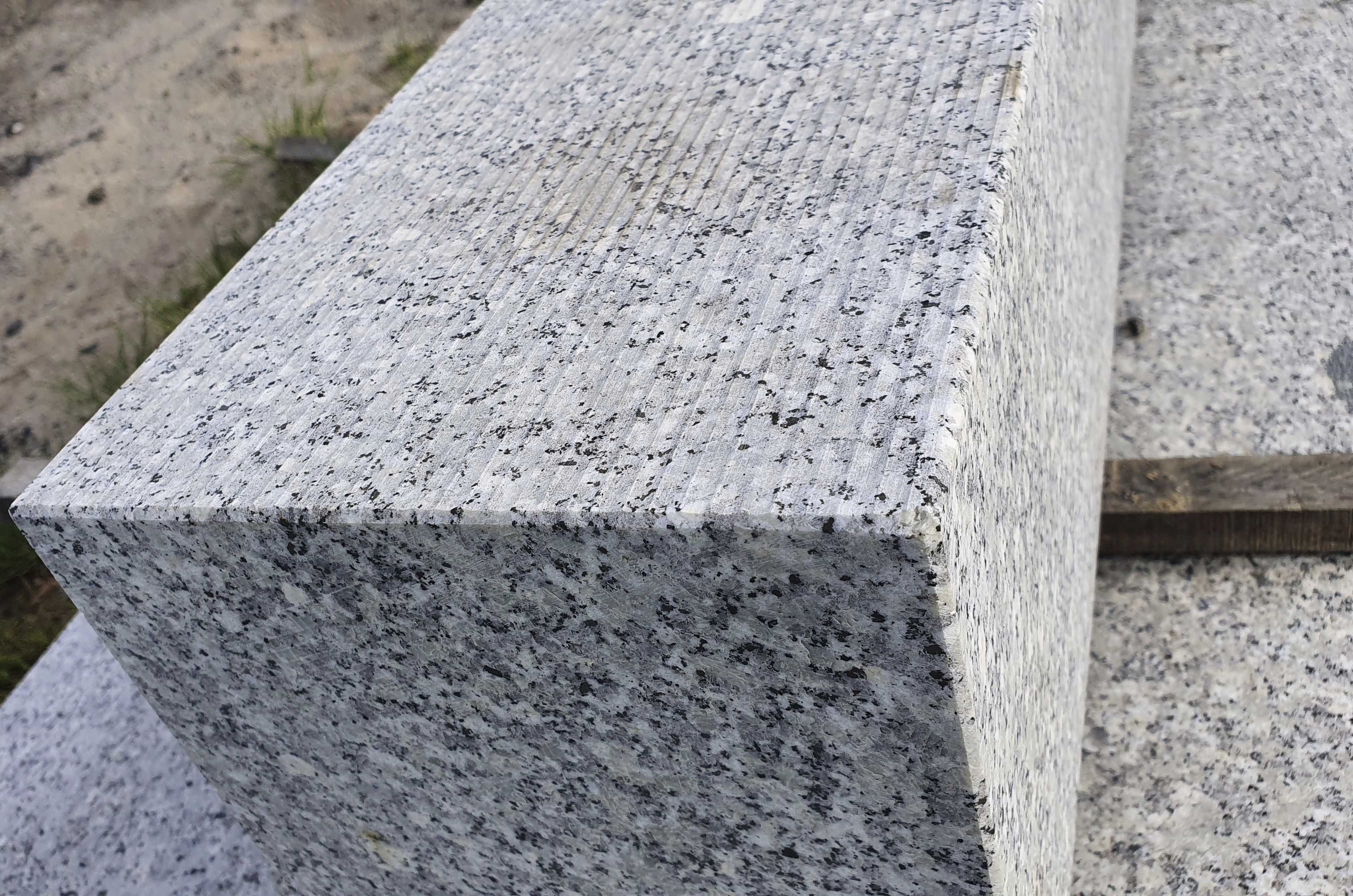 Schody granitowe blokowe, stopnie granitowe blokowe, krawężnik granit