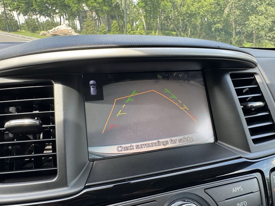 Nissan Pathfinder 2017 року на 4х4