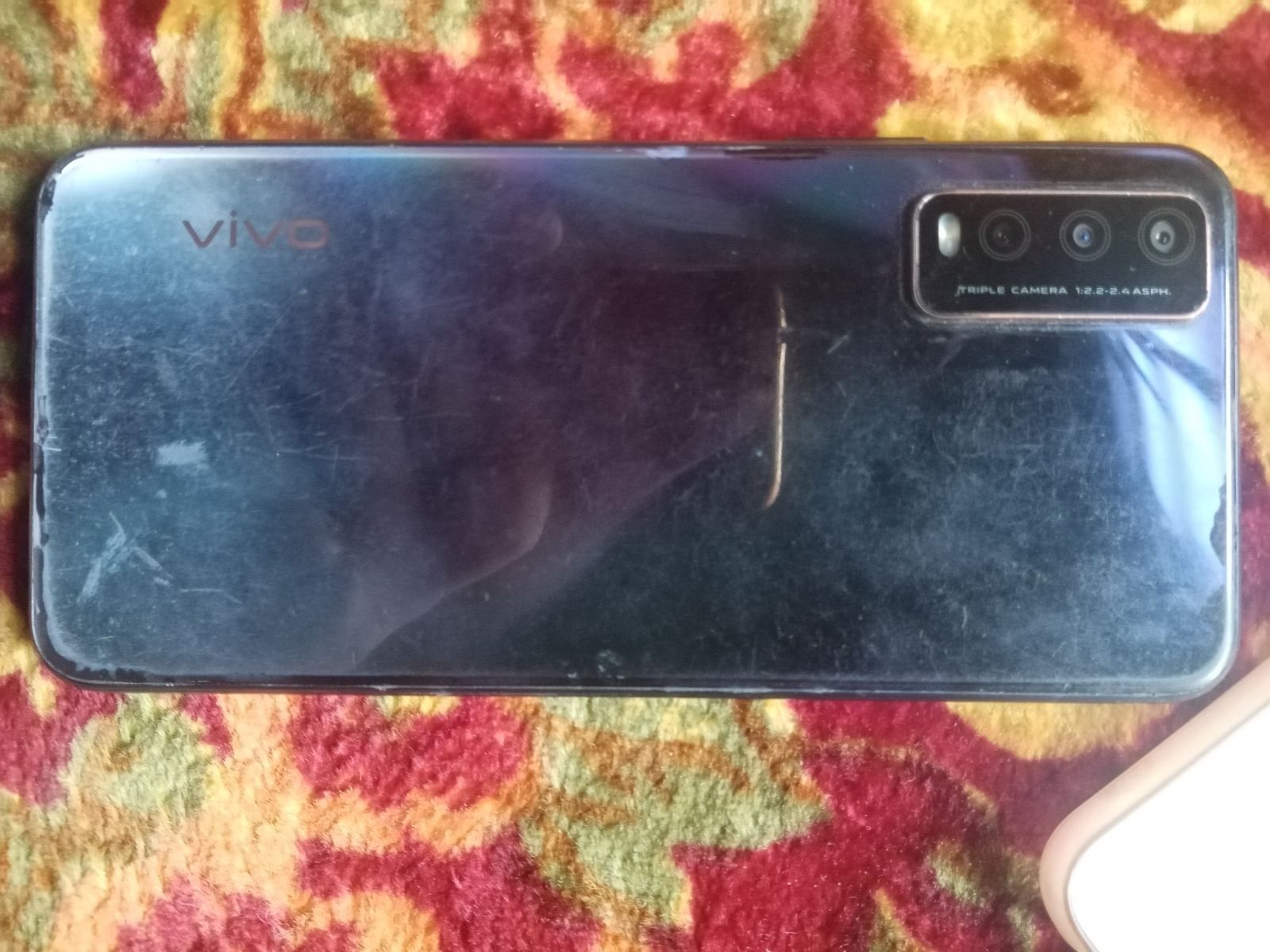 Продам Vivo y20 4+1/64