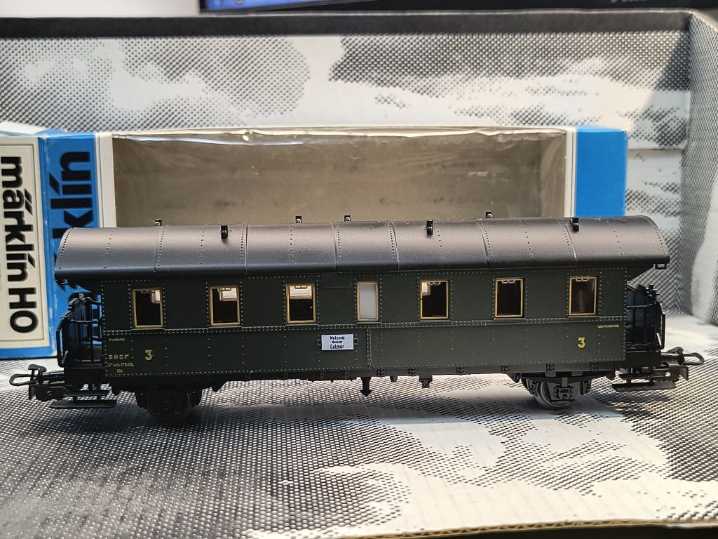 Wagon osobowy 3 klasy - Marklin - H0