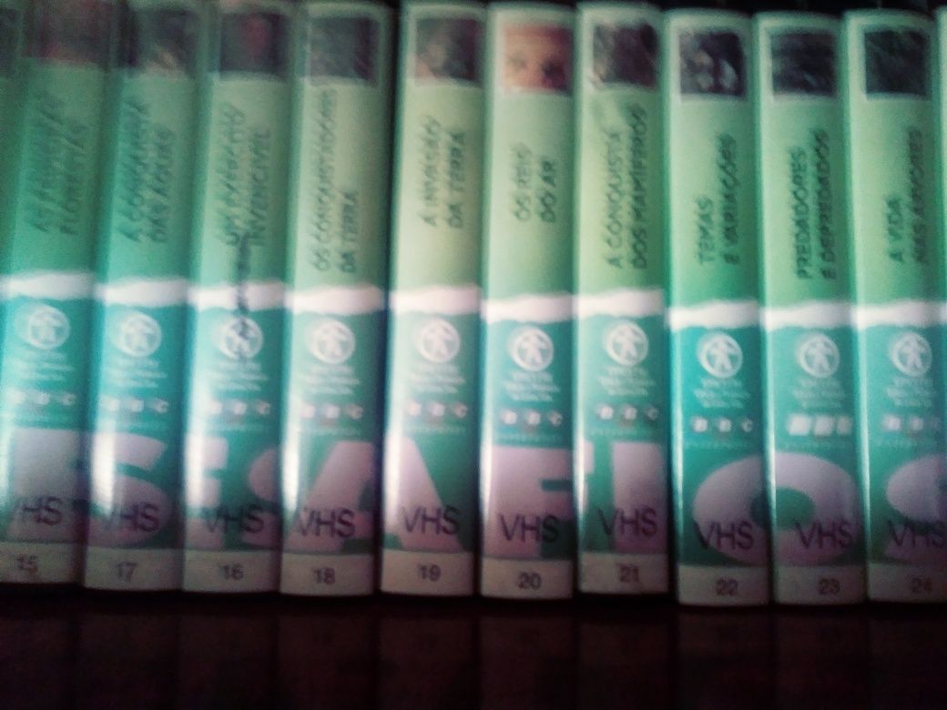 Colecção de 27 VHS+ 8 Livros S egredos da Natureza Ediclubee
