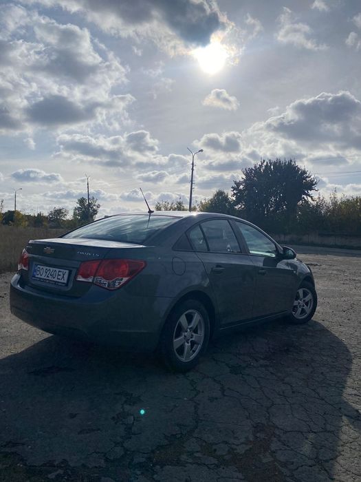 Продам Chevrolet Cruze 2011 року