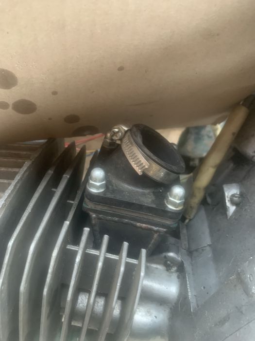 Лепестковый клапан