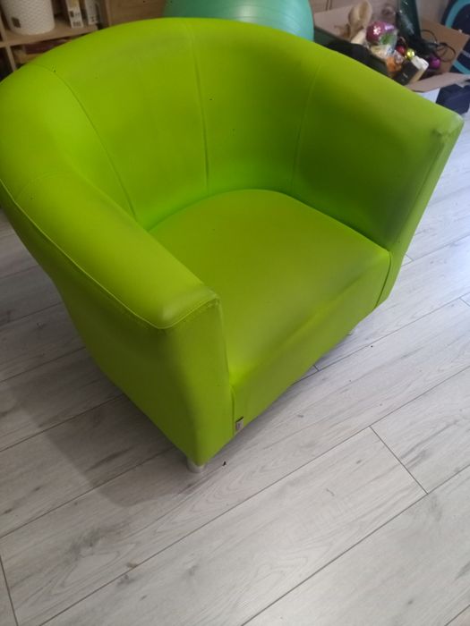 Fotel z ekoskóry,kolor zielony,stan db.