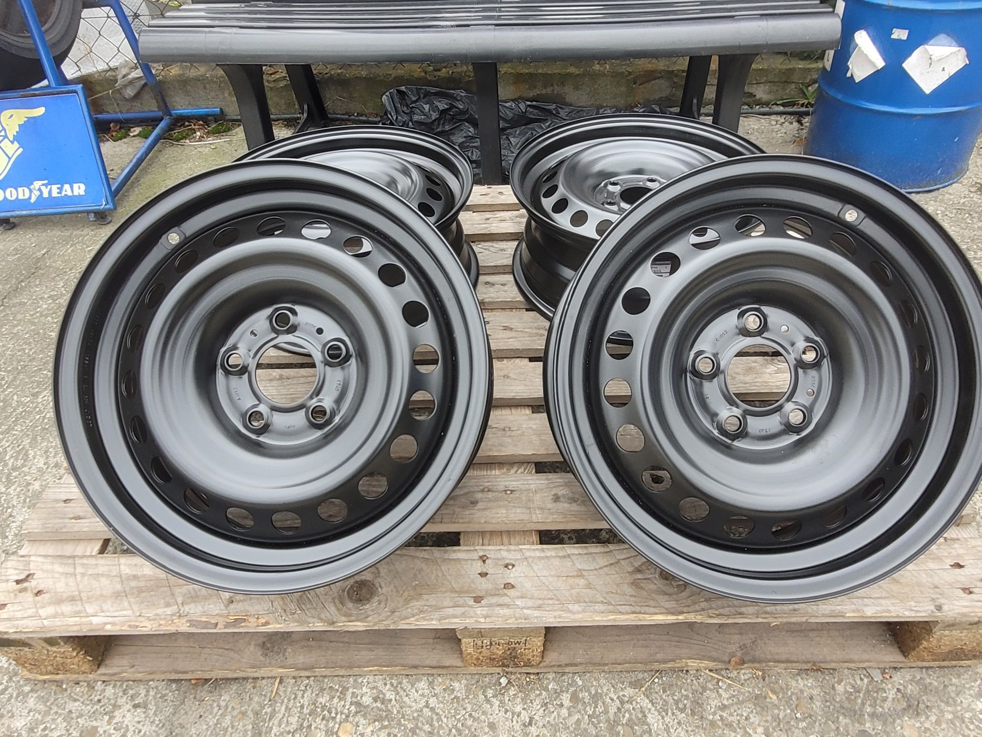 Felgi stalowe 5x114.3 et 40 16" 6.5j Nissan qashqai juke