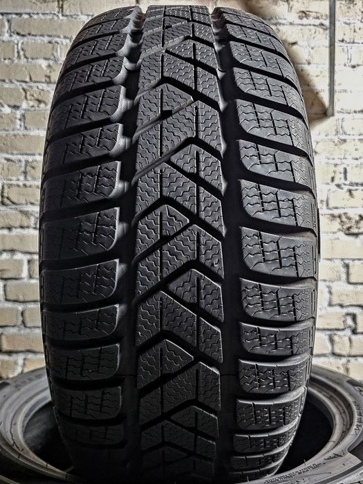 Зимові 205/50r17 Pirelli | 7.5/6.5mm | 2024 | Преміум шини | Ідеальні