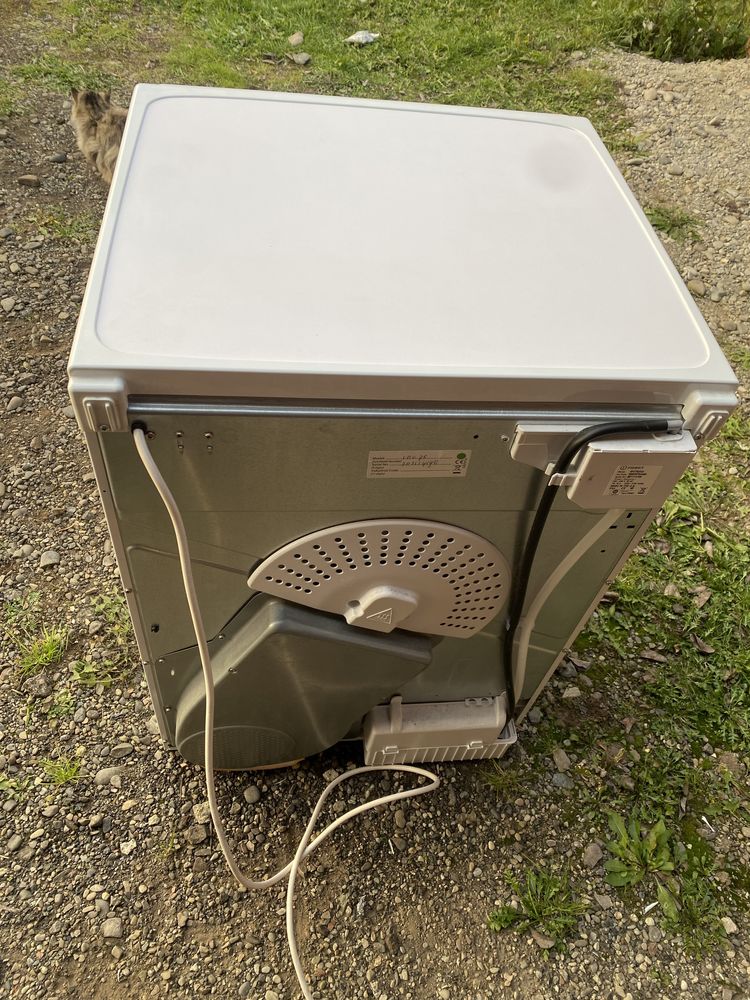 Сушка одягу Indesit з Голандіі 7kg