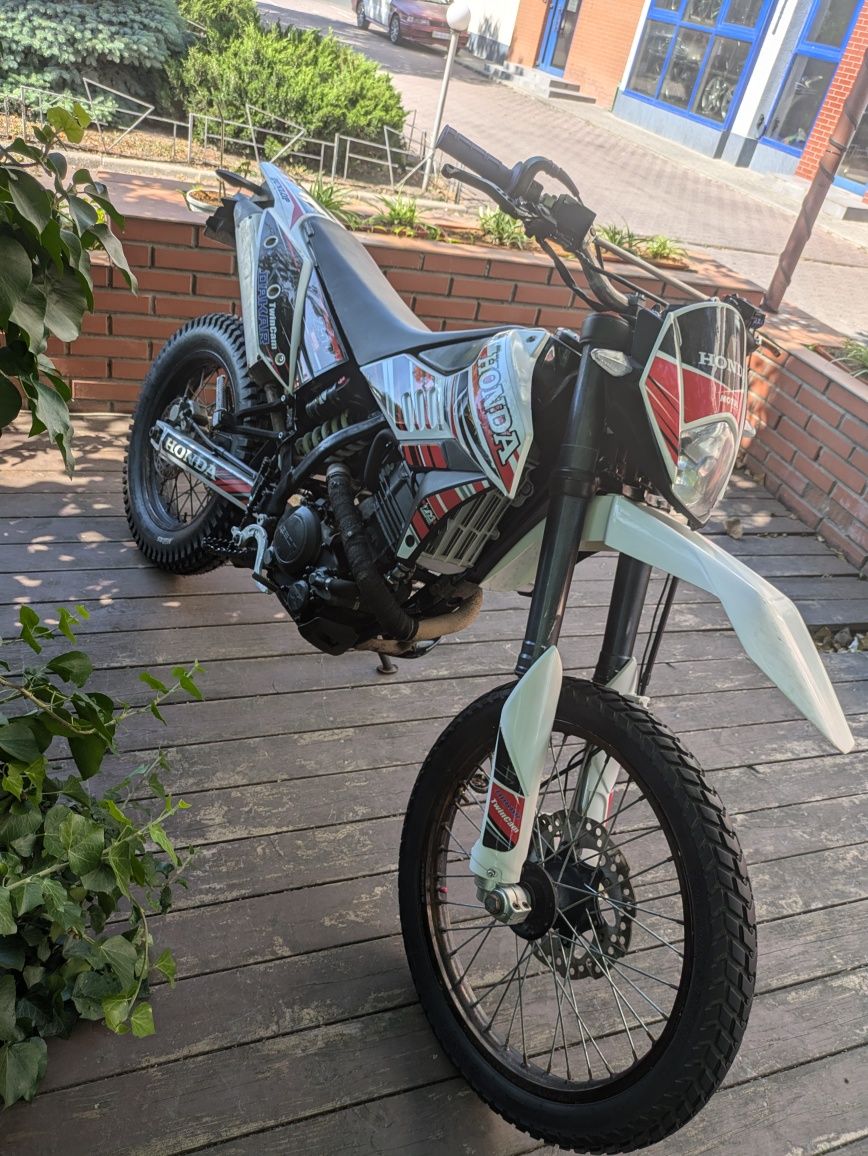 Мотоцикл geon dakar twincam 250