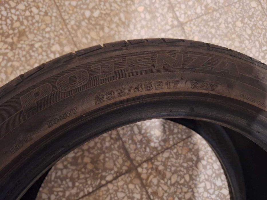 4x Opony letnie Bridgestone R17 235/45